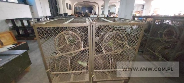 Magazyn przewodów energetycznych MPE-36 na dwóch paletach 